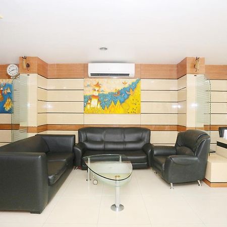 Capital O 45944 Club 7 Hotel Tiruvalla Exterior photo